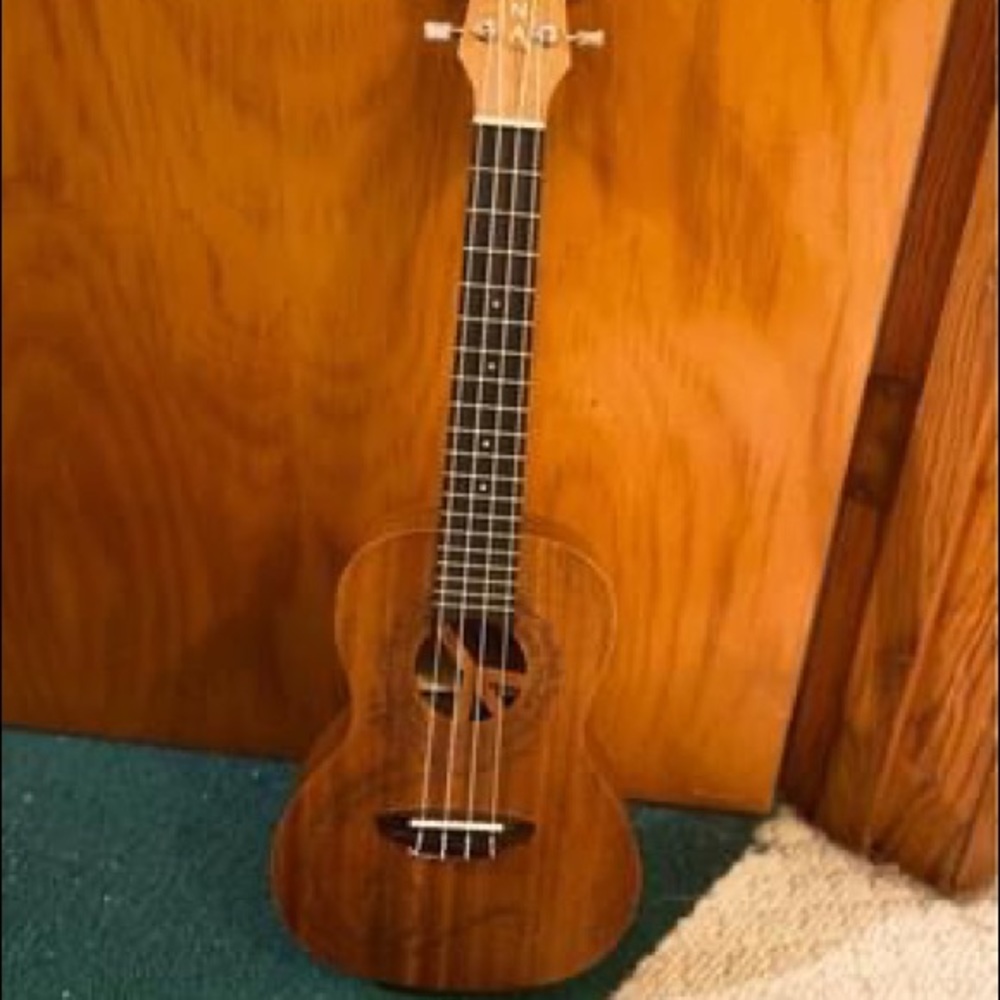 Luna UKEMALU Malu Concert Ukulele